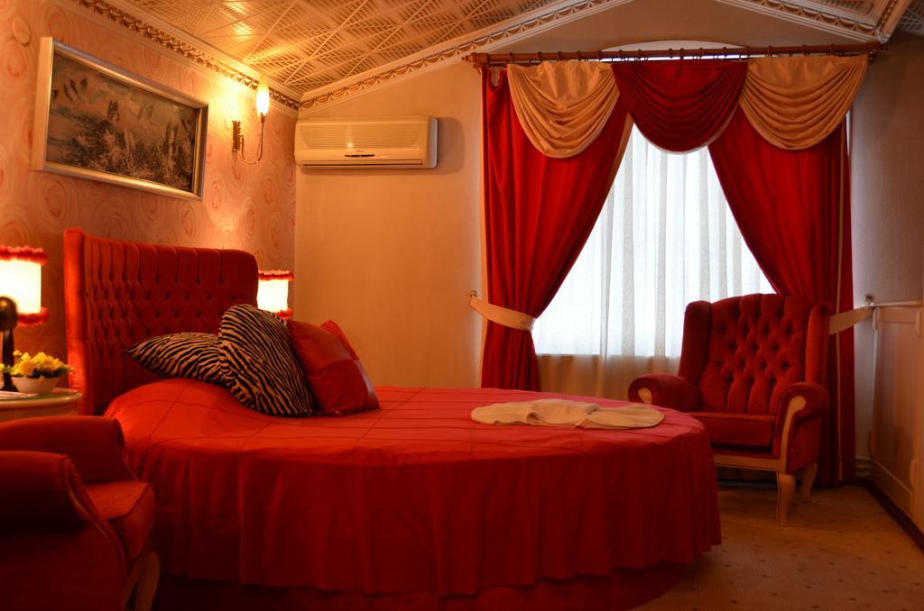 Umit Pembe Kosk Otel Ankara
